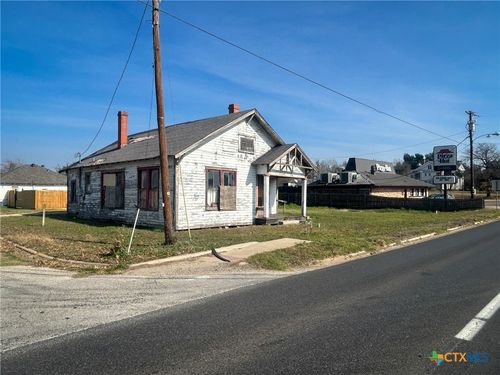 608 W 4th St, Cameron, TX, 76520-2405 | Card Image