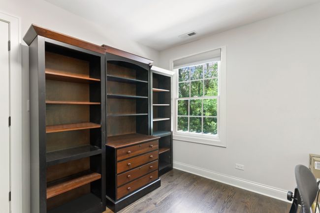 Second floor full bath | Image 19