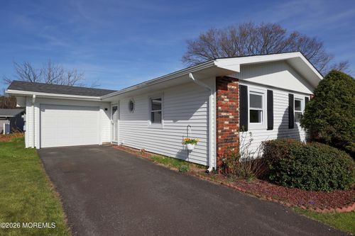 6 Hardy Ct, Brick, NJ, 08724-1911 | Card Image