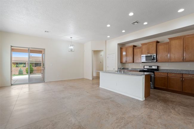 109 Rancho Viejo Blvd, House other with 3 bedrooms, 2 bathrooms and 4 parking in Santa Fe NM | Image 8