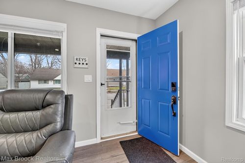 21631 Tulane Ave, Farmington Hills, MI, 48336-5653 | Card Image