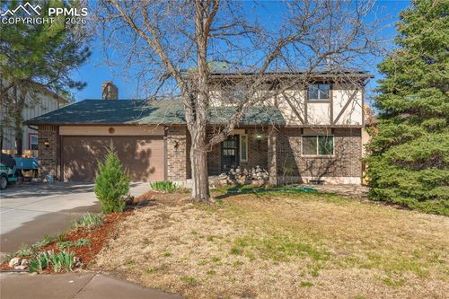2 Bellflower Ct, Pueblo, CO, 81001-1101 | Card Image