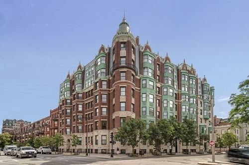 602-4 Charlesgate E, Boston, MA, 02215 | Card Image