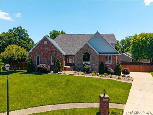 3102 Georgian Way, Jeffersonville, IN, 47130-9721 | Card Image