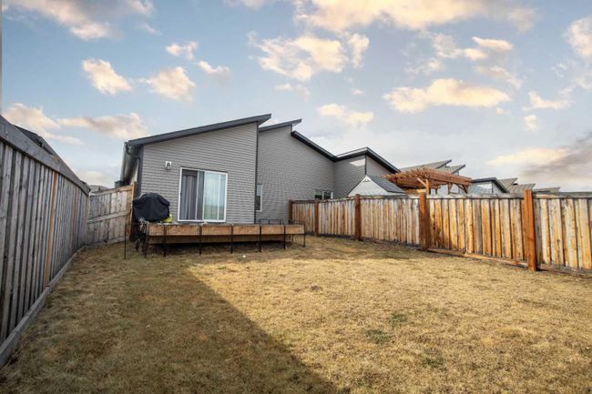 12625 102 A Street, Home with 2 bedrooms, 2 bathrooms and 3 parking in Grande Prairie AB | Image 12