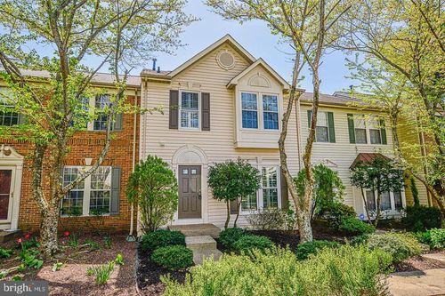 6909 Ridge Water Ct, CENTREVILLE, VA, 20121-5714 | Card Image