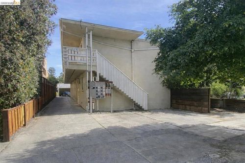 640 N El Camino Real, San Mateo, CA, 94401-3788 | Card Image