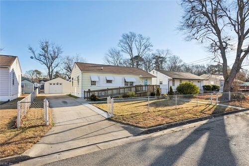 203 Hickory Hill Rd, Hampton, VA, 23666-4511 | Card Image