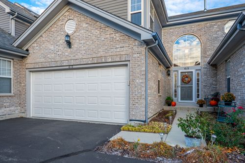 615-615 Kresswood Dr, McHenry, IL, 60050-6438 | Card Image