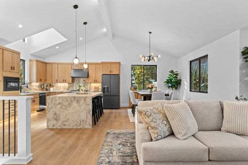 1174 Statford Way, Tahoe Vista, CA, 96148-9804 | Card Image