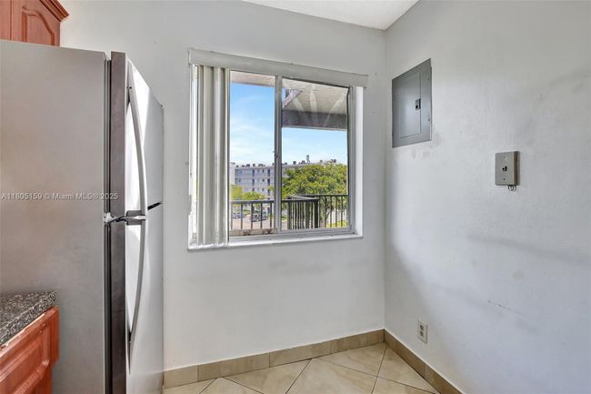 APT-401 - 8720 N Sherman Cir, Condo with 2 bedrooms, 2 bathrooms and null parking in Miramar FL | Image 7