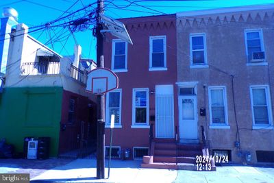 608 Henry Street, Townhouse with 3 bedrooms, 1 bathrooms and null parking in CAMDEN NJ | Image 2