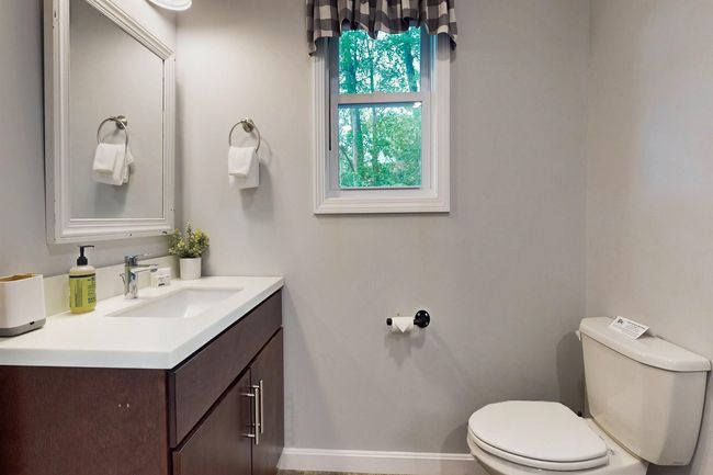 95 Rockview Rd, House other with 3 bedrooms, 4 bathrooms and null parking in Castleton VT | Image 17