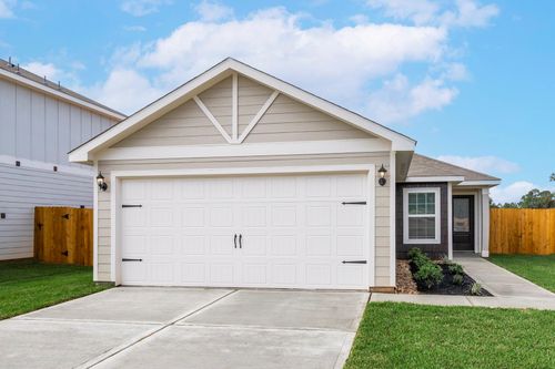 16453 Blossom Grove Dr, Conroe, TX, 77303-2083 | Card Image