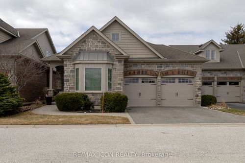 6756 St Andrew Cir, Camlachie, ON, N0N1E0 | Card Image