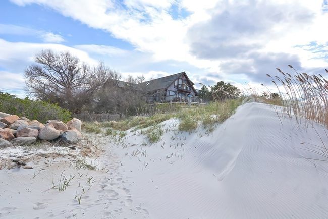 18 Bungalow Rd, House other with 5 bedrooms, 3 bathrooms and 4 parking in Gloucester MA | Image 29