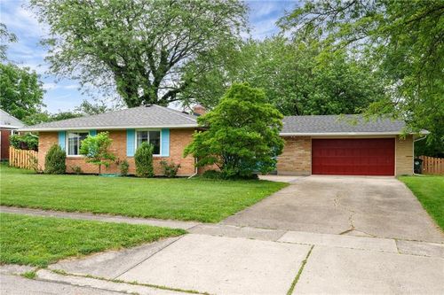 1101 Chateau Dr, Dayton, OH, 45429-4621 | Card Image