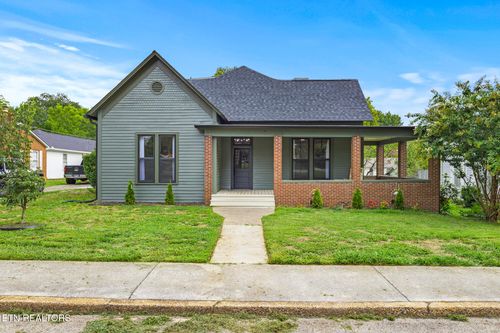 304 Broad St, Sweetwater, TN, 37874-1733 | Card Image