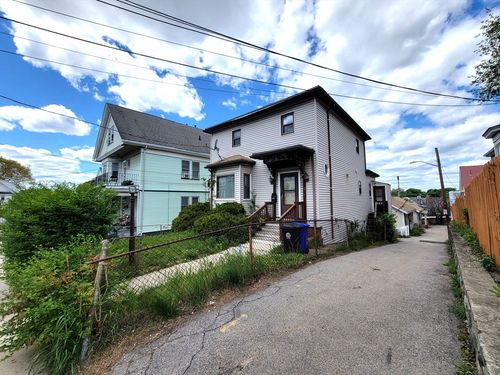 14 Acorn St, Malden, MA, 02148-7602 | Card Image
