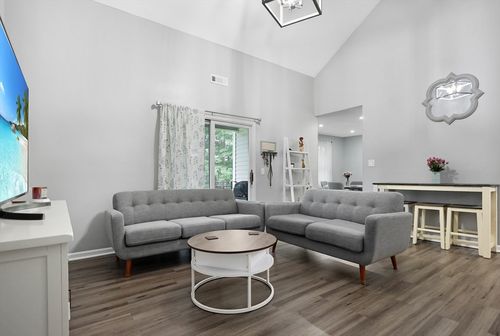 unit-46-84 Tennis Plaza Rd, Dracut, MA, 01826-3346 | Card Image