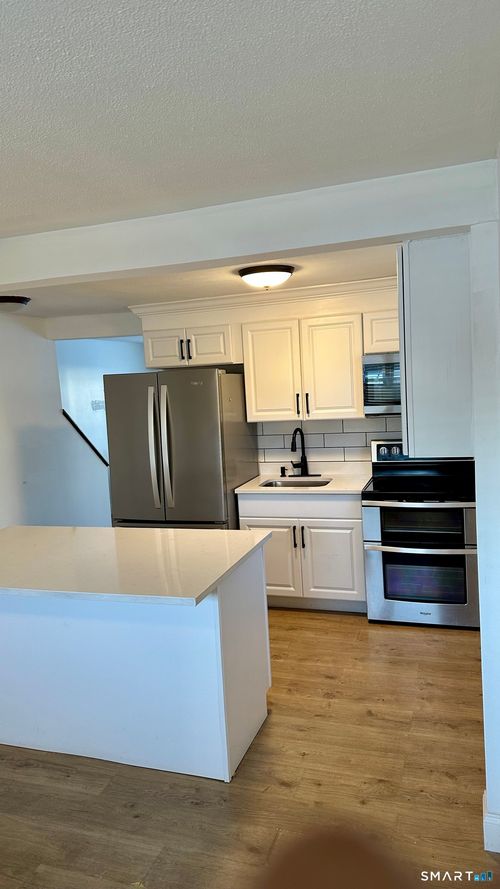 293 Millville Ave, Naugatuck, CT, 06770-3850 | Card Image