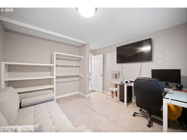 5582 Sw Murray Blvd, Condo with 2 bedrooms, 1 bathrooms and null parking in Beaverton OR | Image 14