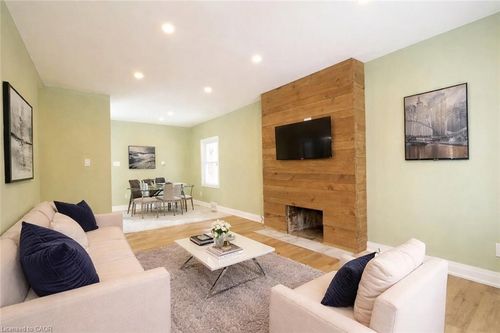 main-1243 Langmuir Ave, London, ON, N5W2G2 | Card Image