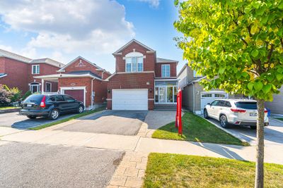 17 Perfitt Cres, House other with 3 bedrooms, 4 bathrooms and 5 parking in Ajax ON | Image 2