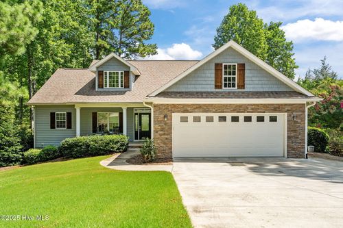 530 Lake Forest Dr Se, Pinehurst, NC, 28374-9464 | Card Image