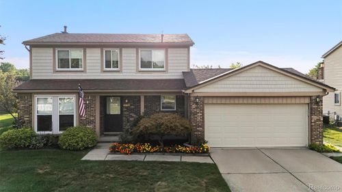 43871 Yorktown St, Canton, MI, 48188-1746 | Card Image