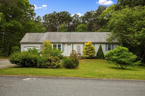 25 Liam Ln, Centerville, MA, 02632-3354 | Card Image