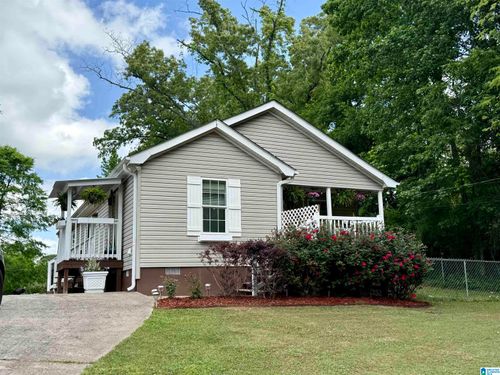 4331 Canoles Dr, BESSEMER, AL, 35022-6889 | Card Image