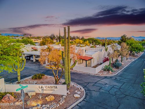 5578 N La Casita Dr, Tucson, AZ, 85718-5310 | Card Image