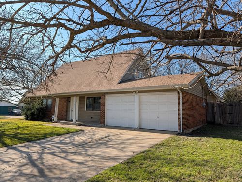 6732 Plantation Rd, Forest Hill, TX, 76140-1222 | Card Image