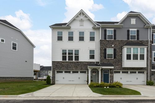 207 Via Veneto, Delaware, OH, 43015 | Card Image