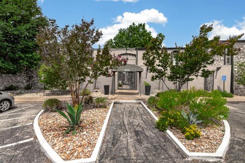120-5820 Berkman Dr, Austin, TX, 78723-2602 | Card Image