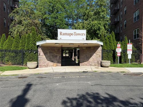 2e-30 S Cole Ave, Spring Valley, NY, 10977-5420 | Card Image