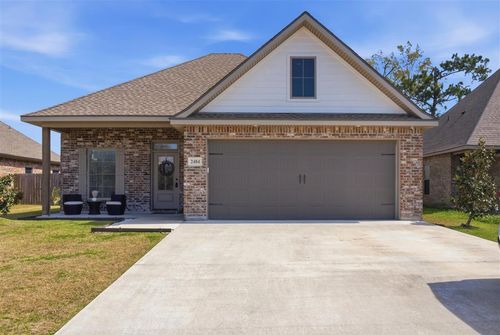 2484 Duplechin Ln, Lake Charles, LA, 70611-4433 | Card Image