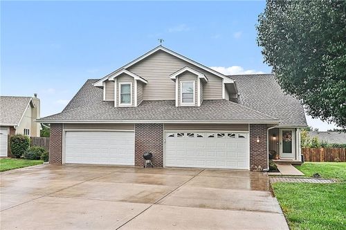 513 Cape Cod Ct, Smithville, MO, 64089-9602 | Card Image