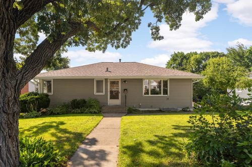 6509 Cedar Lake Rd S, Saint Louis Park, MN, 55426-2810 | Card Image
