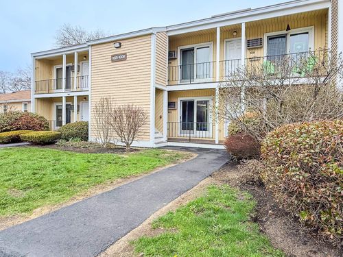 1005 Cocheco Court, Dover, NH, 03820 | Card Image