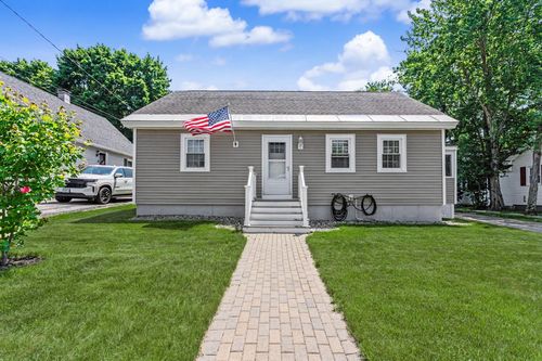 213 Bourne St, Manchester, NH, 03103-6635 | Card Image