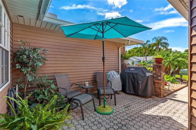 5512 Rosewall Cir, House other with 2 bedrooms, 2 bathrooms and null parking in LEESBURG FL | Image 7
