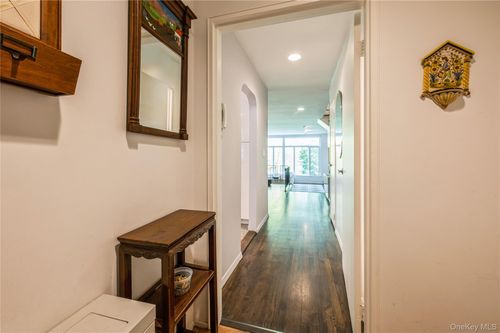 4475 Douglas Ave, Bronx, NY, 10471-3513 | Card Image