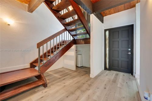 apt-143b-19412 Ne 26th Ave, Miami, FL, 33180-2233 | Card Image