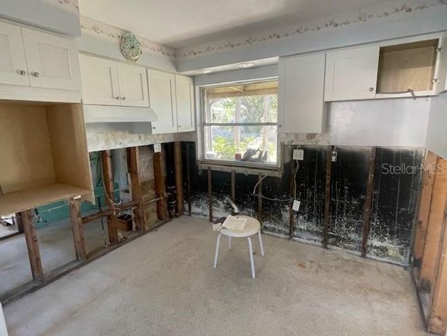 5365 Dover St Ne, House other with 3 bedrooms, 2 bathrooms and null parking in St Petersburg FL | Image 14