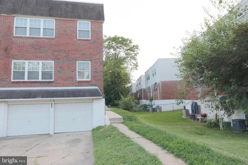 124 Nandina St, PHILADELPHIA, PA, 19116-3101 | Card Image