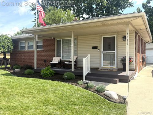 3511 Bridge St, Trenton, MI, 48183-3561 | Card Image