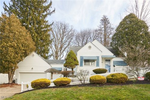 1225 Belleflower Rd, Akron, OH, 44307-1319 | Card Image