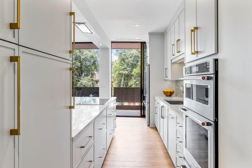 apt-6g-2575 Peachtree Rd Ne, Atlanta, GA, 30305-3630 | Card Image